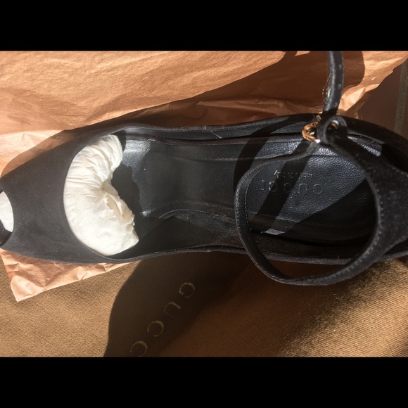 Gucci Suede Peep toe sandals - Picture 4 of 8